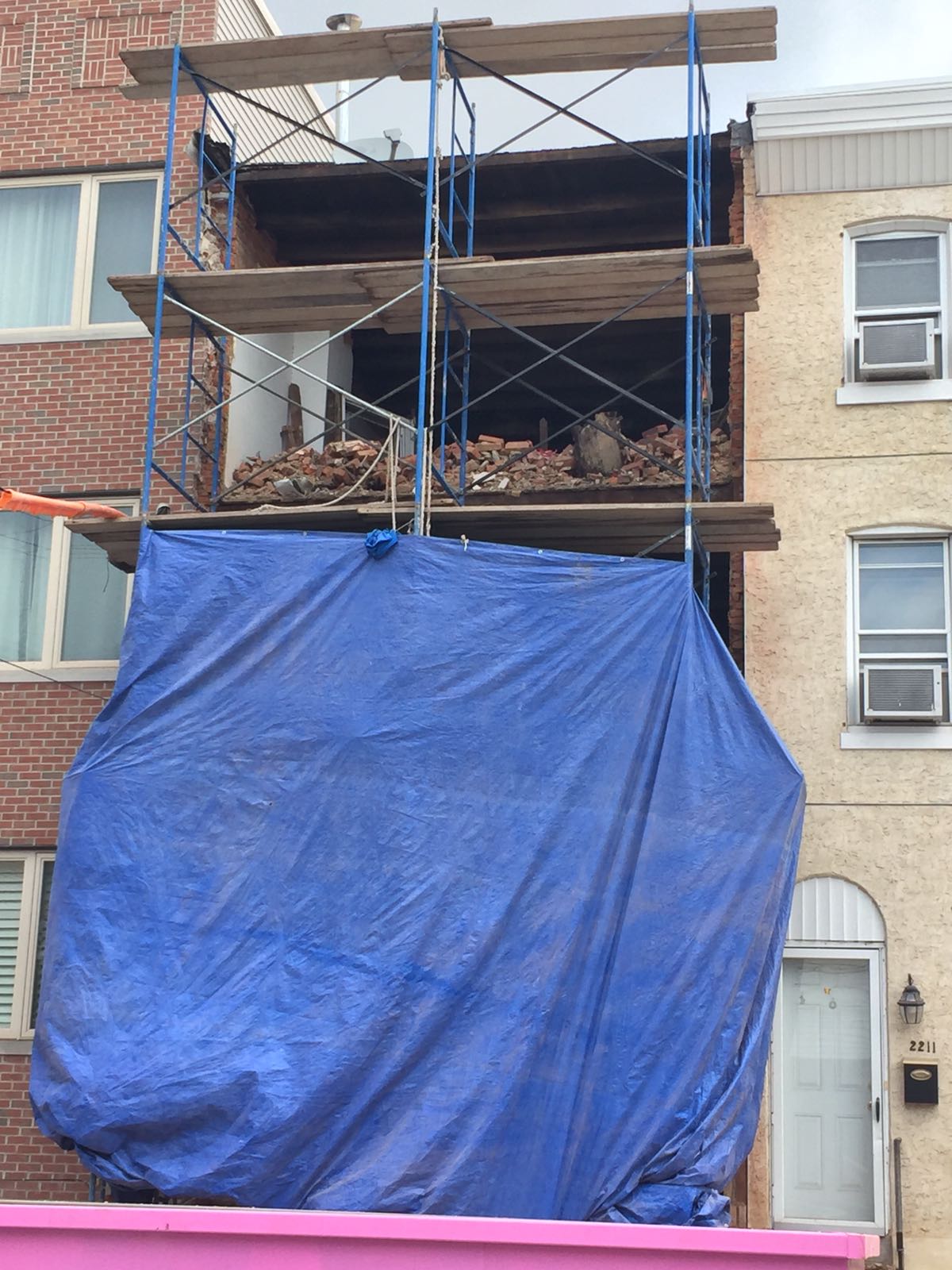 2209 E Huntingdon St