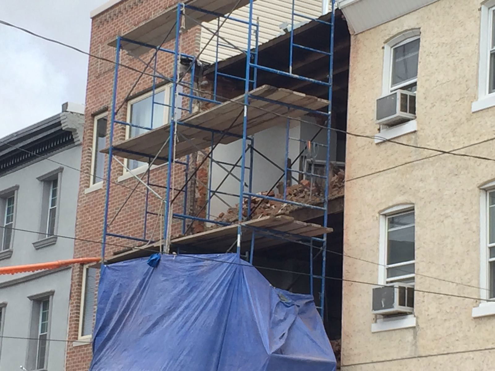 2209 E Huntingdon St