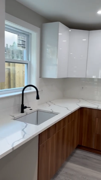 נכס בנוי ומוכן למכירה