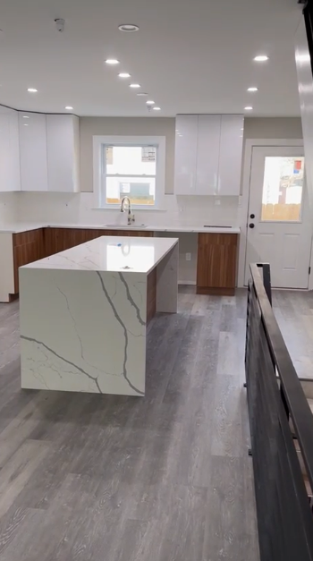 נכס בנוי ומוכן למכירה