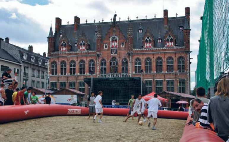 Mouscron sur sable, une première prometteuse, L'avenir, 23 août 2010