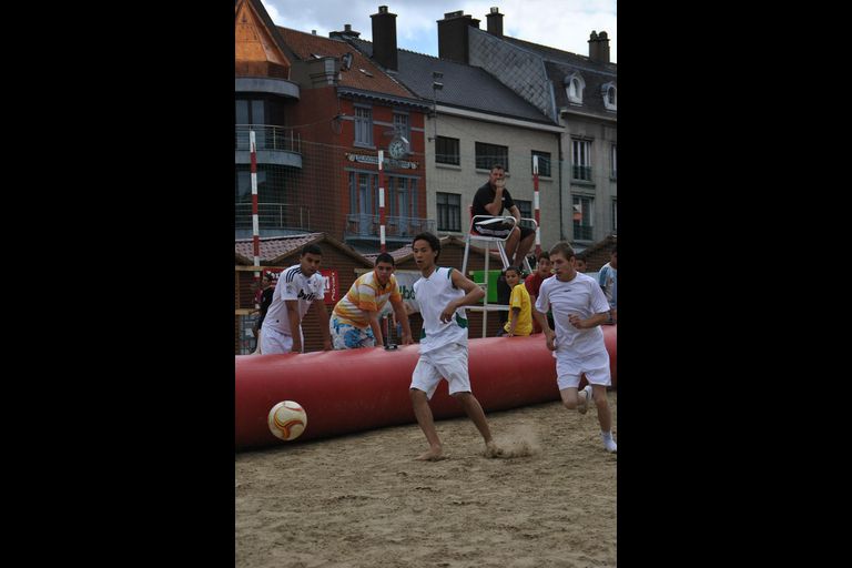 Mouscron : du sable sans pour autant être une traversée du désert !, L'Avenir,  23 août 2010