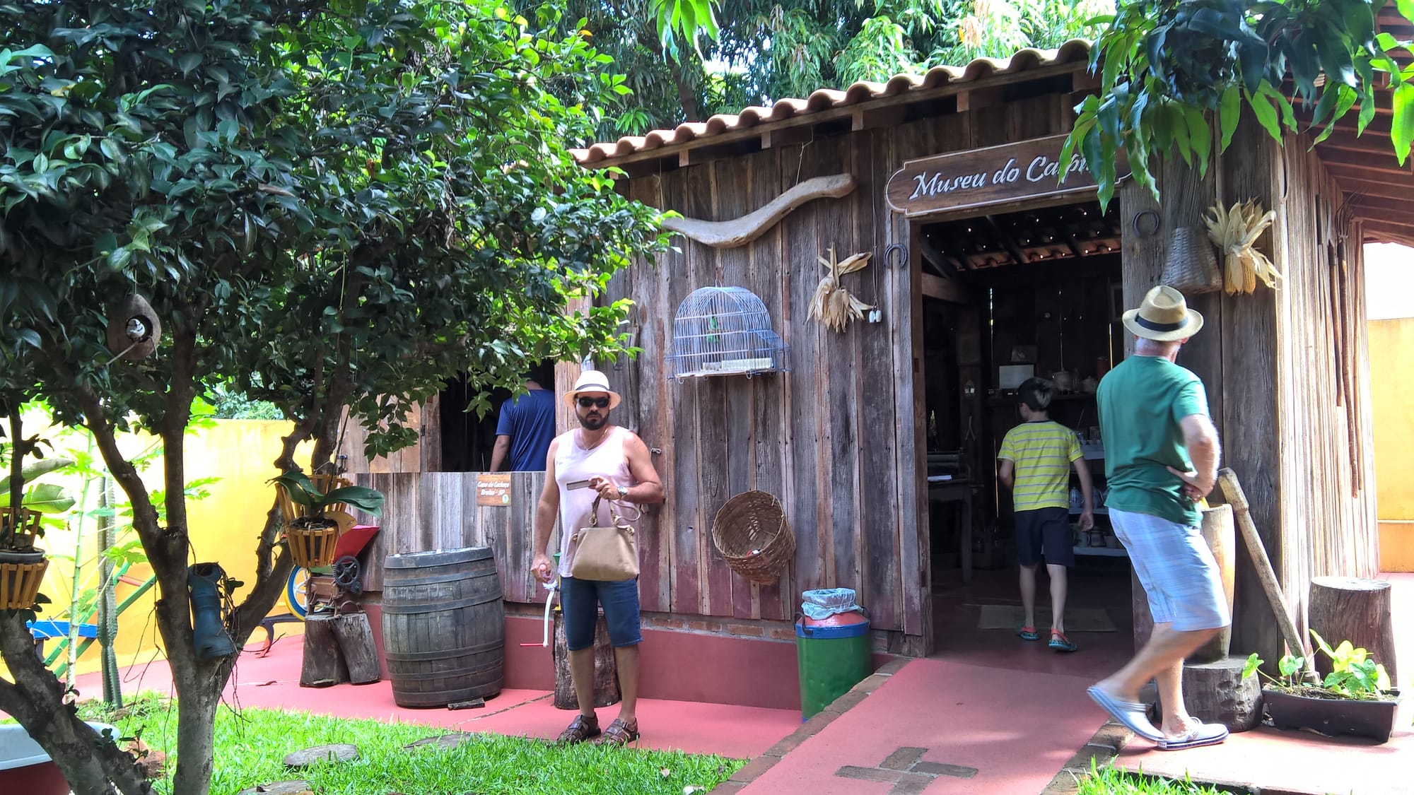 Museu do Caipira - Casa da Cachaça