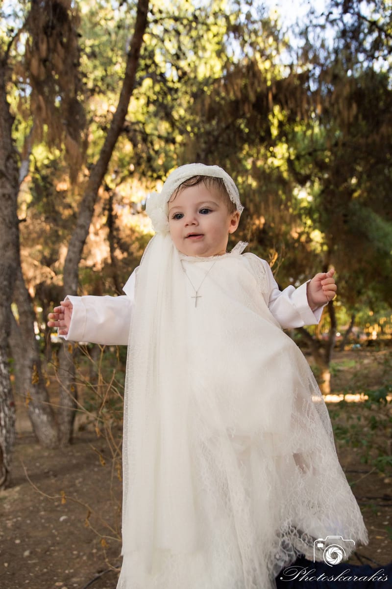 A Day of Grace: Η Βάπτιση της Βεατρίκης | White and Blue Weddings