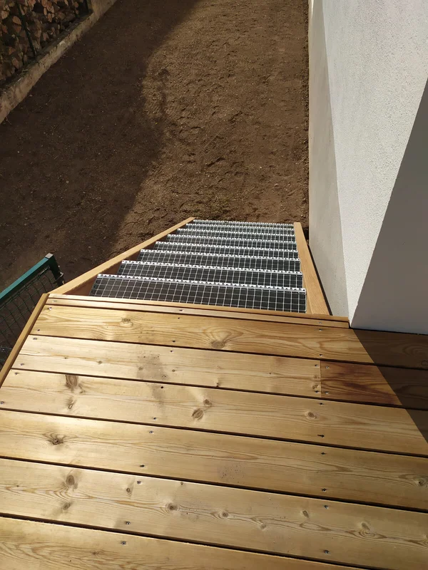 Aménagement complet d'une copropriété: entrée commune, 2 extérieurs bien distincts