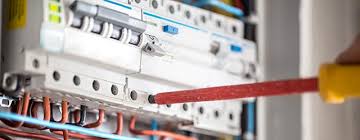Maintenance des équipements électriques