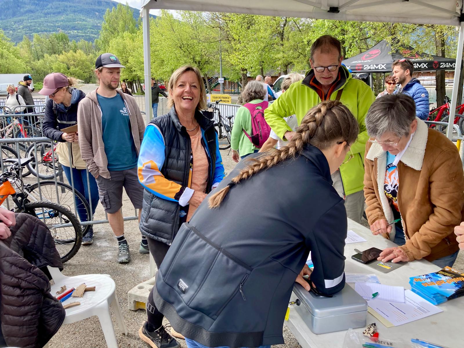 Ventes au profit de l'école
