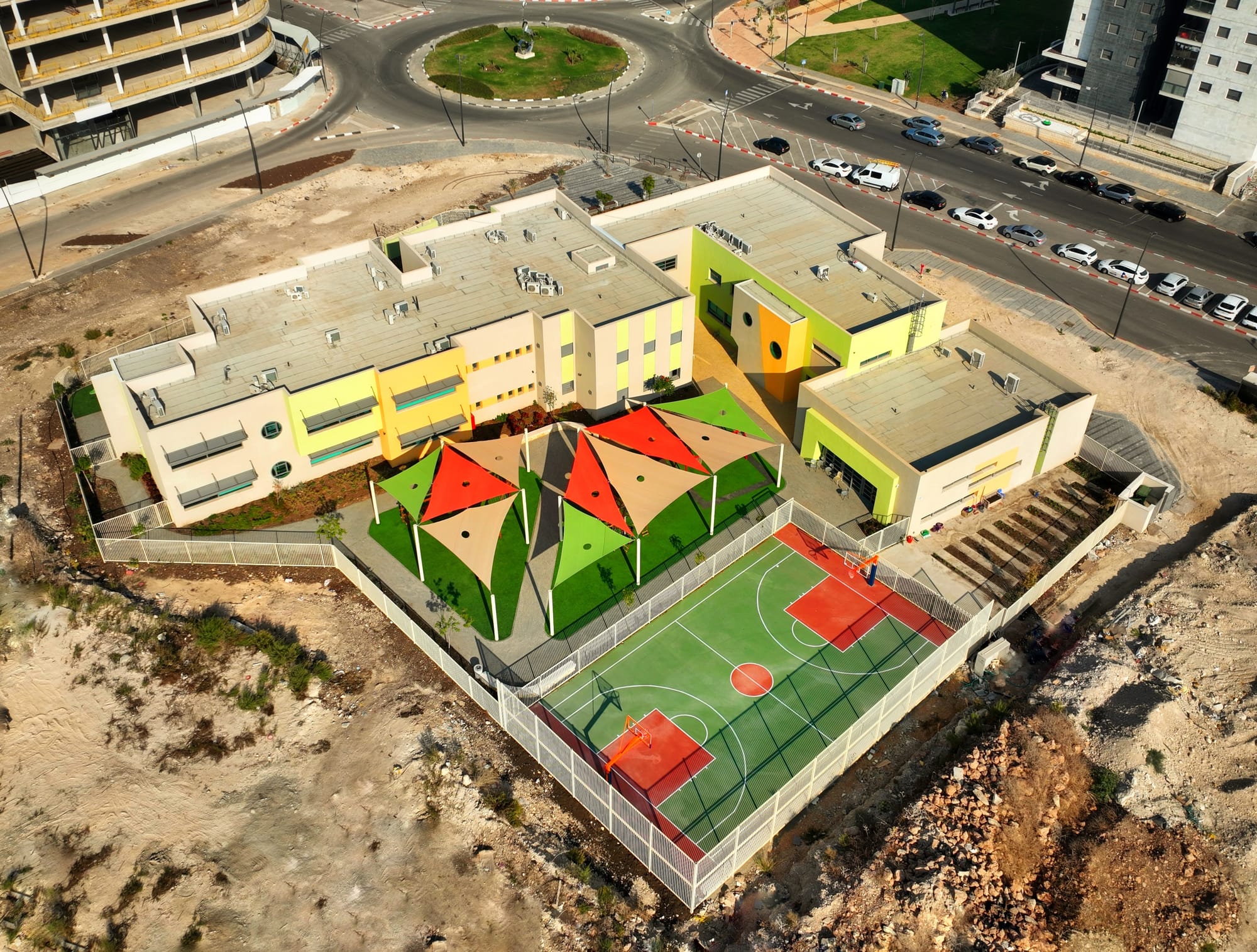 מבנים ואדריכלות 