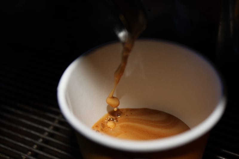 קפה אספרסו ומדפסת קפה