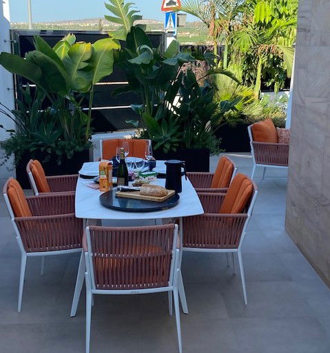 Woning, tuin en zwembad...