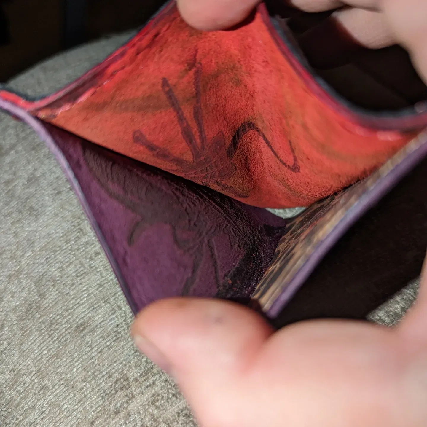 Italian leather Xenomorph card holder 