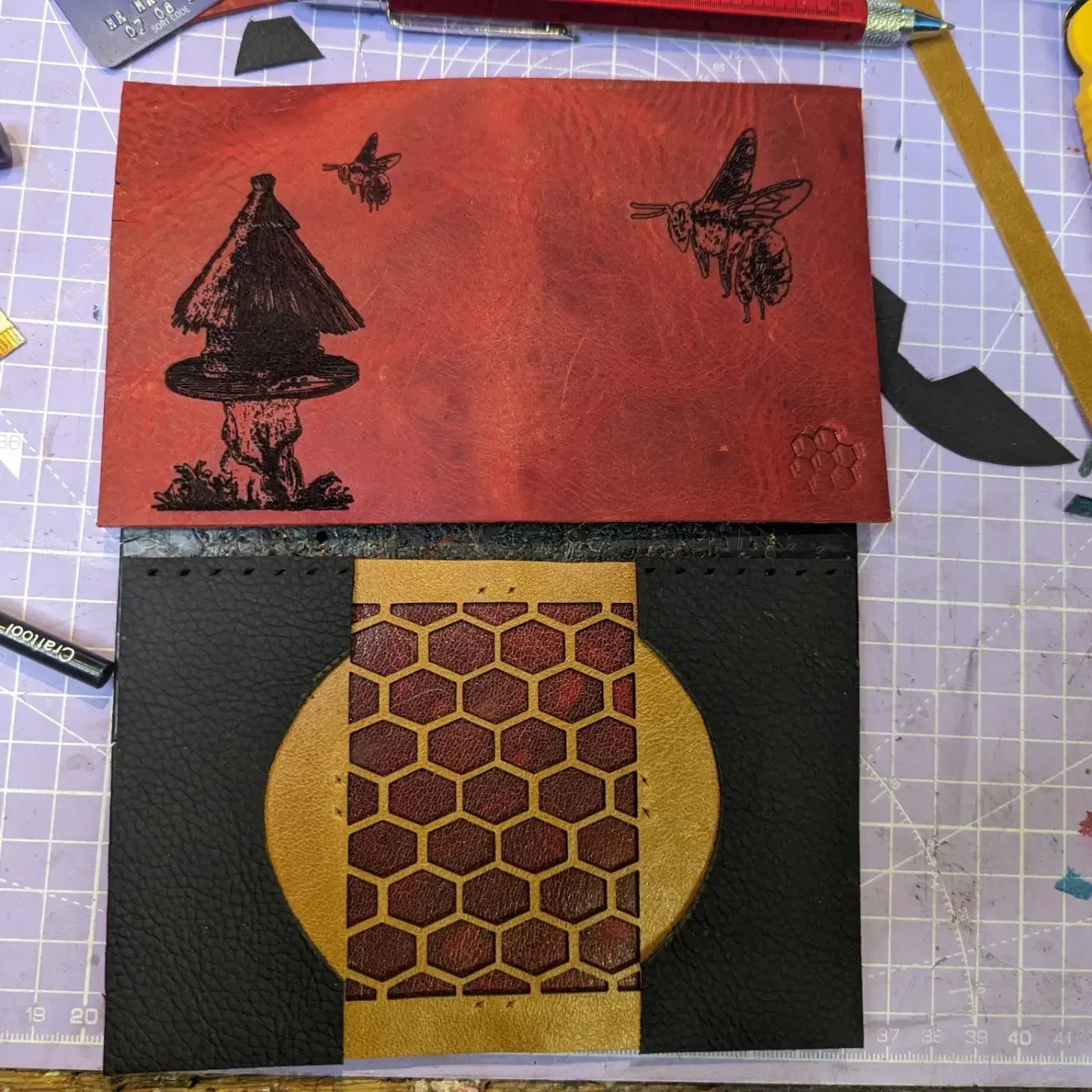 Bee card holder comission