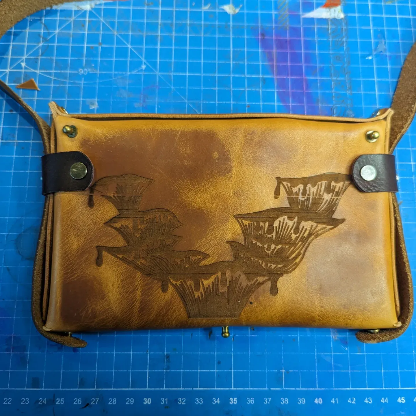 Dice bag and roll table 