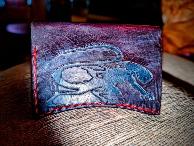 Alien themed card holder