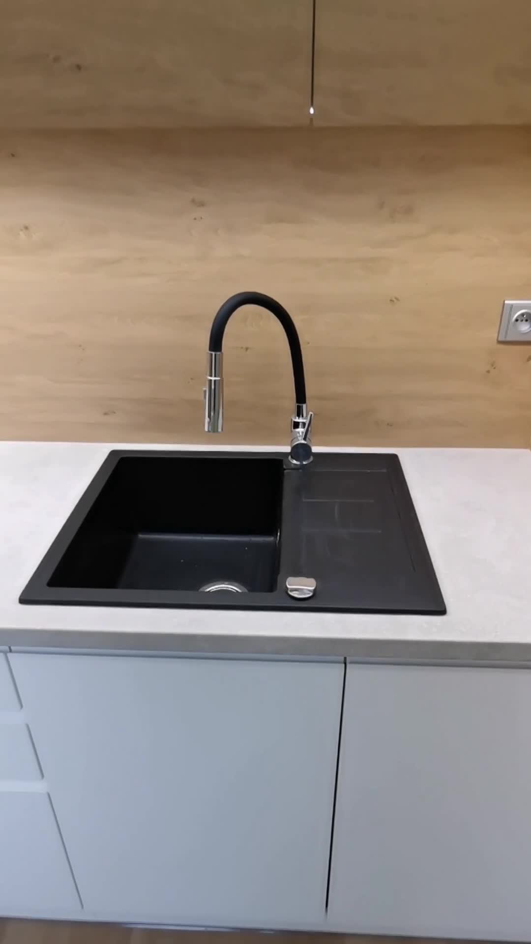 Kuchyně dub s bílou