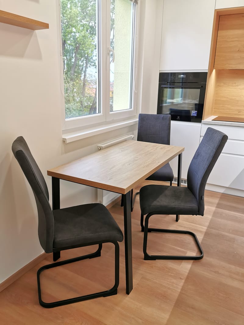 Kuchyně dub s bílou