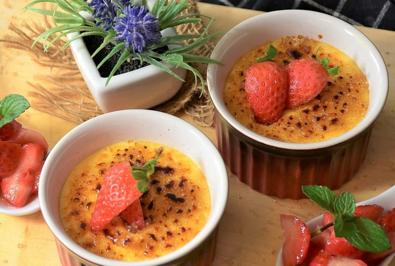 Saffron creme brulee