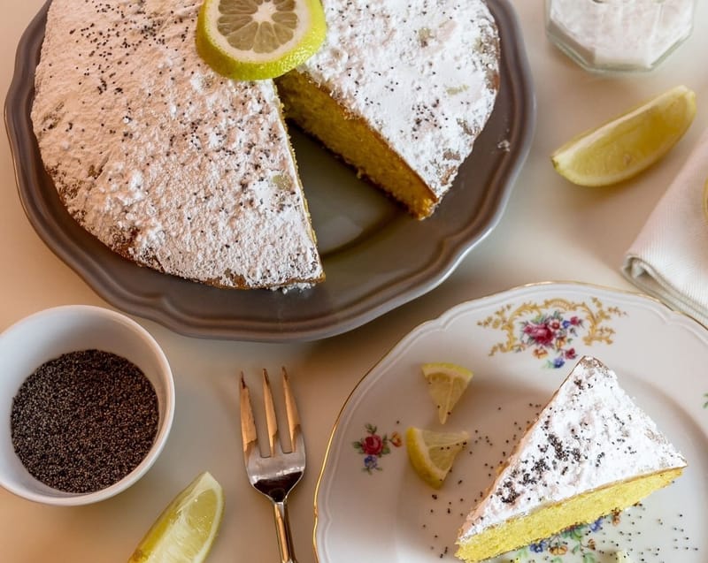 Yogurt and saffron cake
