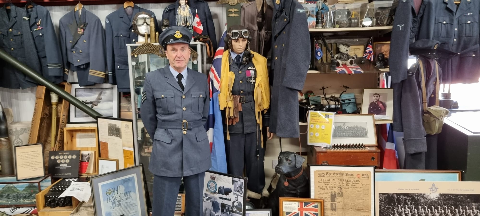 LISTEN - AIR RAID SIREN!