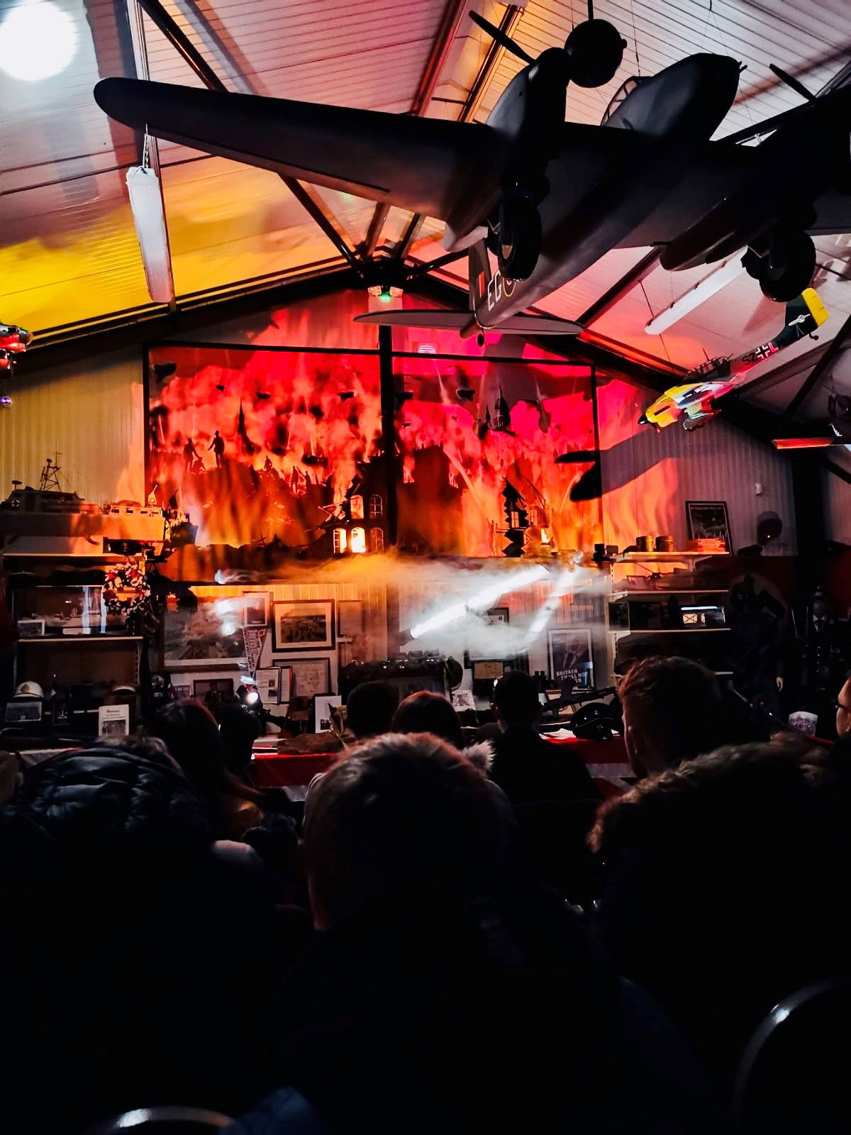 LISTEN - AIR RAID SIREN!