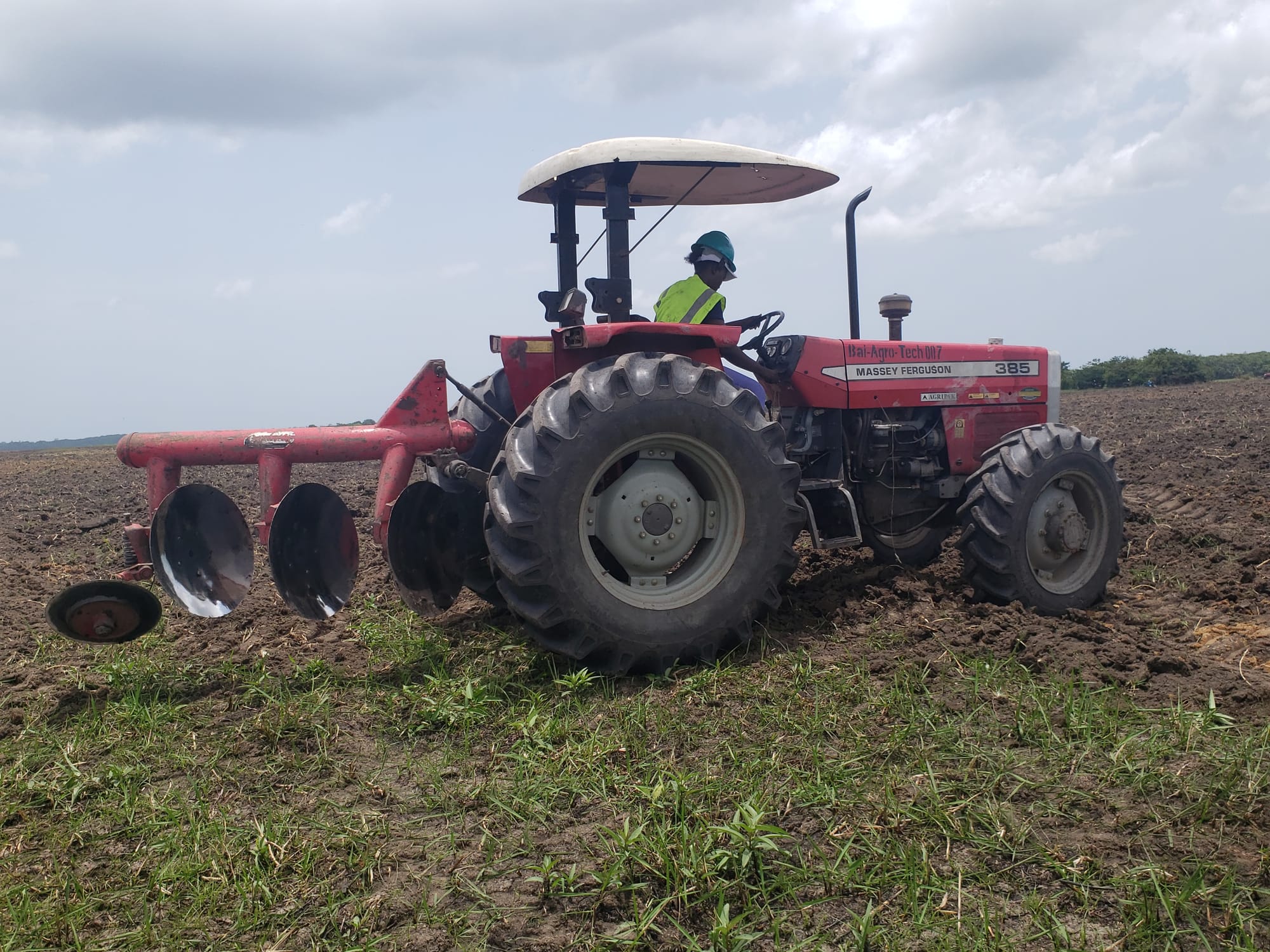 Ploughing ongoing at Gbondapi site, Pujehun district