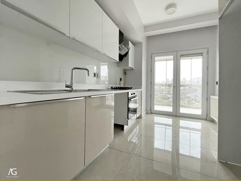 -- تم التأجير --