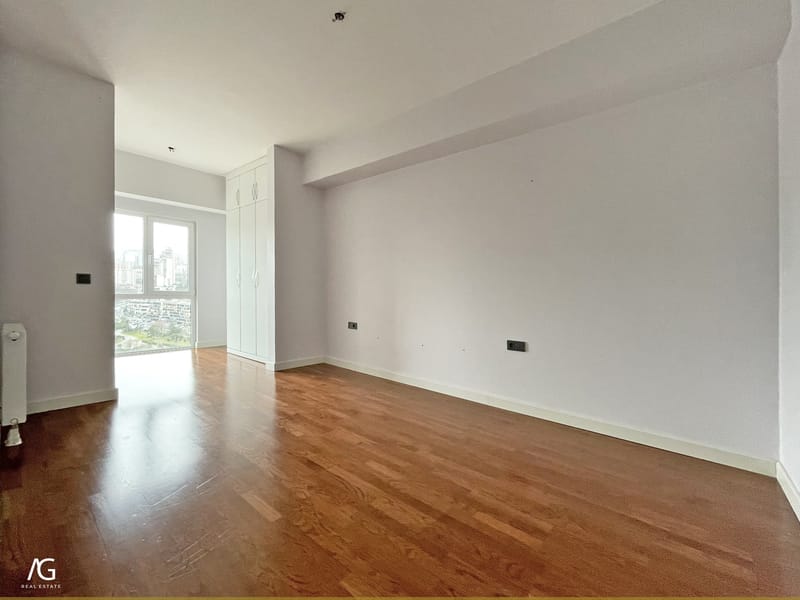 -- تم التأجير --