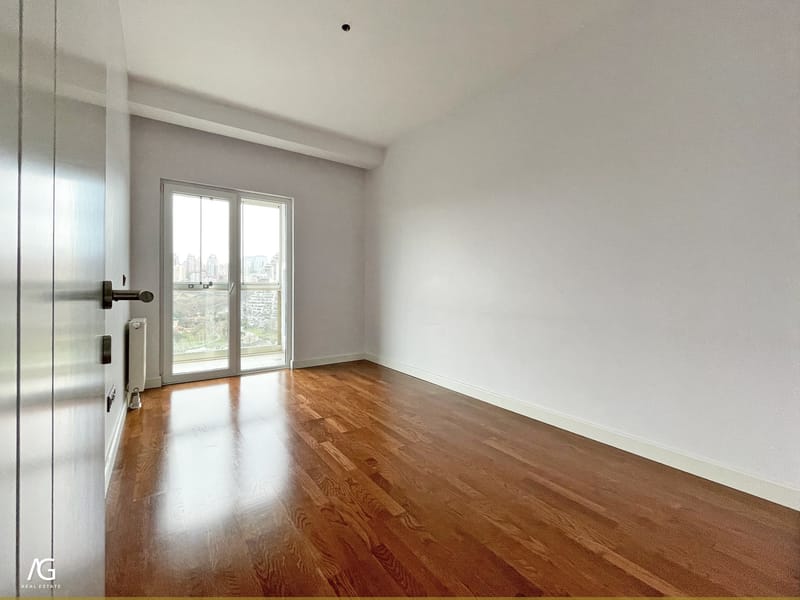 -- تم التأجير --