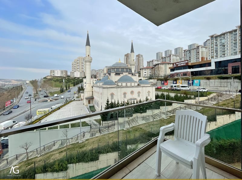 --تم التأجير--