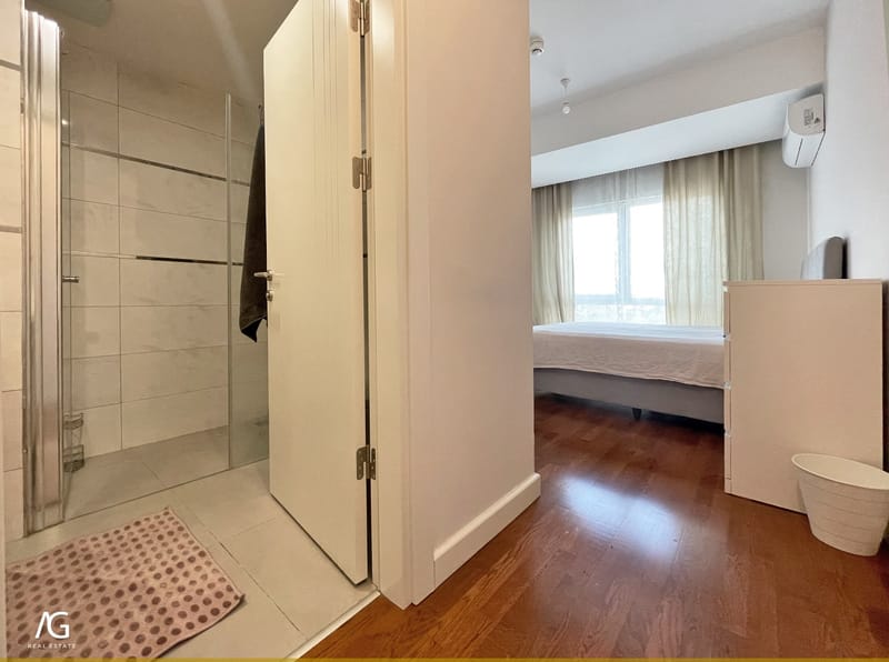 --تم التأجير--