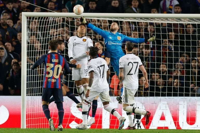 مانشستر يونايتد يتحدى برشلونة فى قمة حاسمة بالدورى الأوروبى