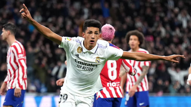 ريال مدريد 1-1 أتليتكو ​​مدريد:  رأسية ألفارو رودريغيز تنقذ نقطة ضد ضيفين من 10 لاعبين في ديربي مدريد - Copy