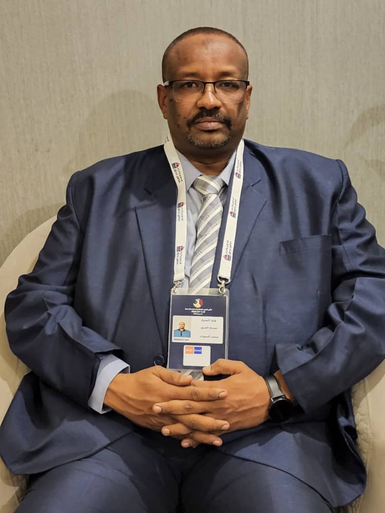 في إجتماع لجنة المنتخبات الوطنية برئاسة عطا المنان الإطمئنان علي سفر المنتخبين الأول والأولمبي بطائرة خاصة