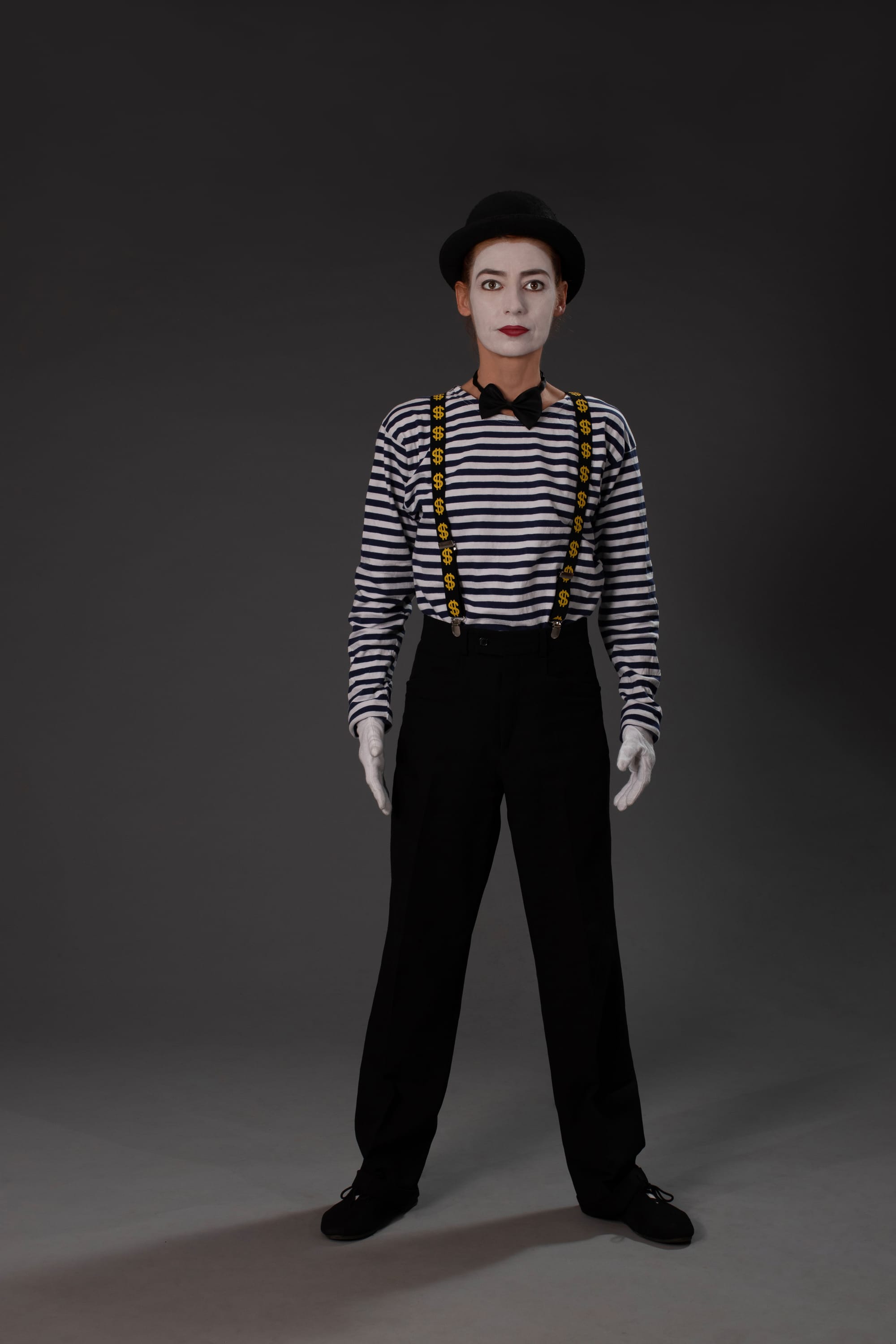 דמות שטח אינטראקטיבית \ פסל חי