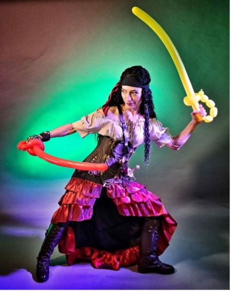 נסיכת הפיראטים כריס –"לה מים"