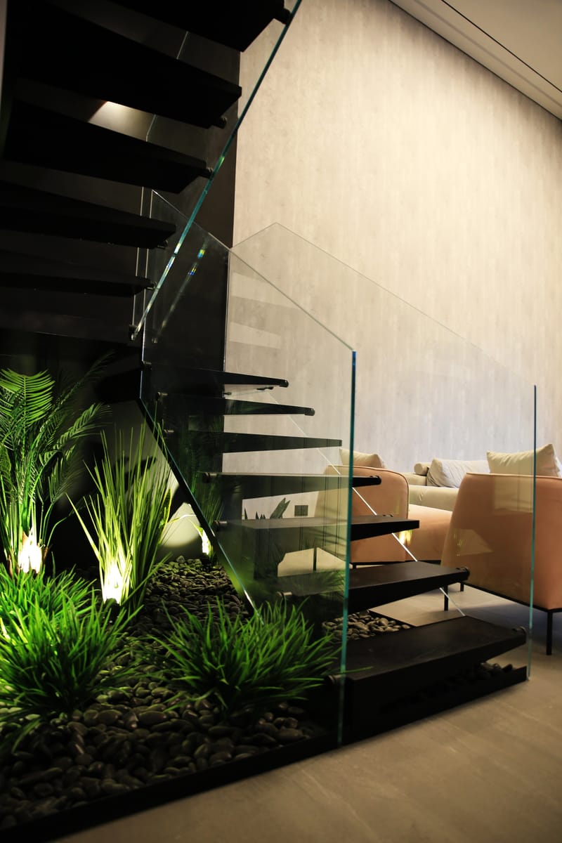 גינה פרטית ומיוחדת בתוך הבית