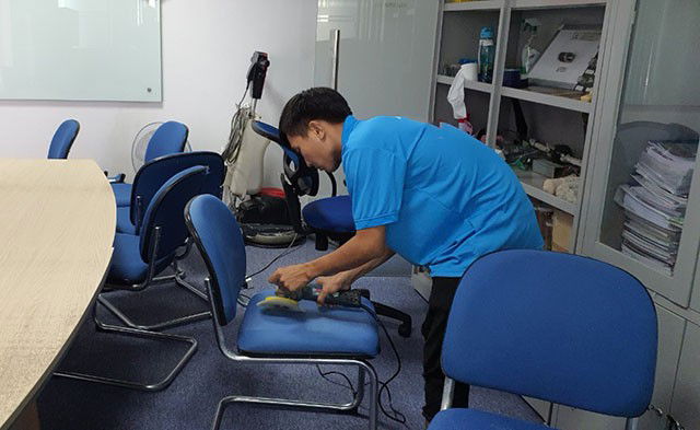 Giặt ghế văn phòng: Không chỉ là cần thiết mà còn là đẳng cấp