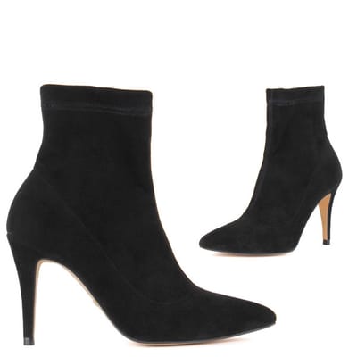 A Case for Petite Size Shoes