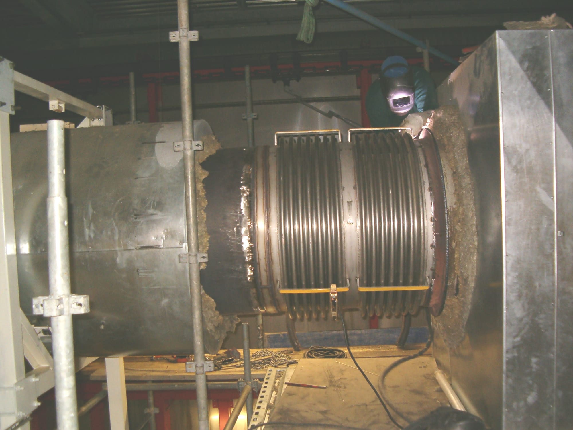 PSA Poissy remplacement d'un compensateur