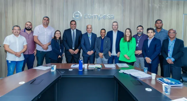 Deputado Jeferson Timóteo e comitiva de vereadores do Cabo se reúnem com presidente da COMPESA