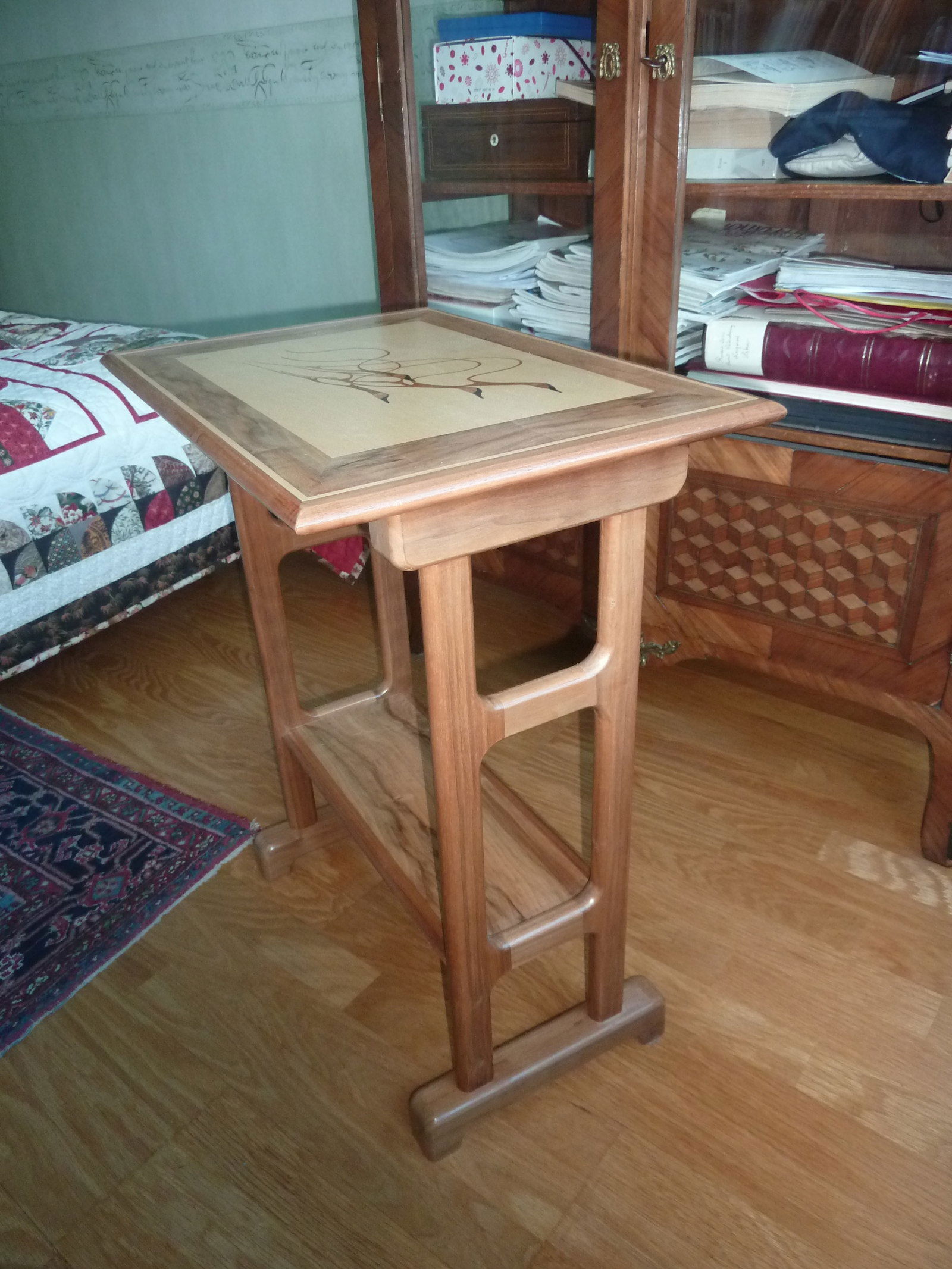 ### Table de chevet 1 - marquetée
