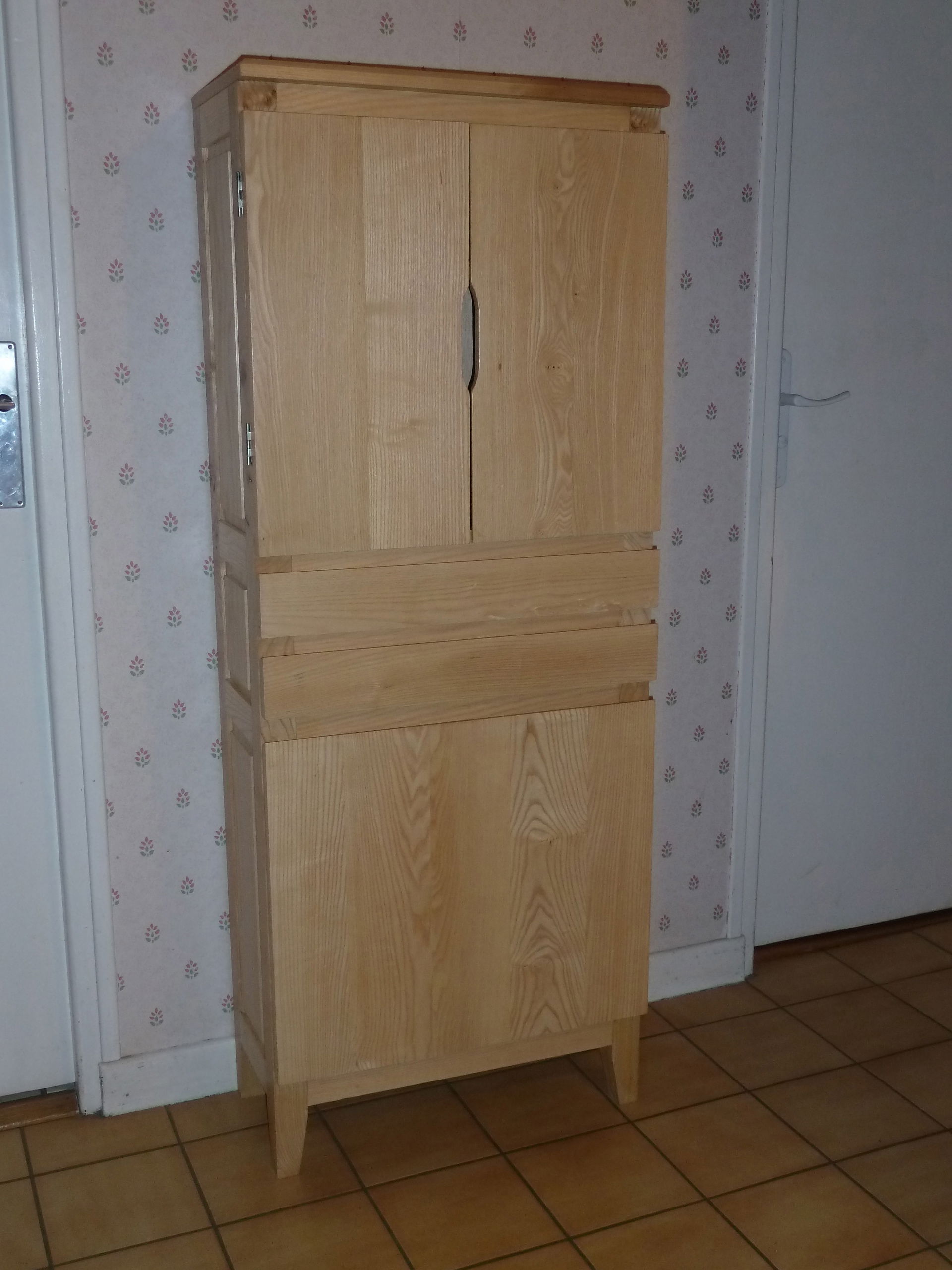 ### Armoire de salle de bain