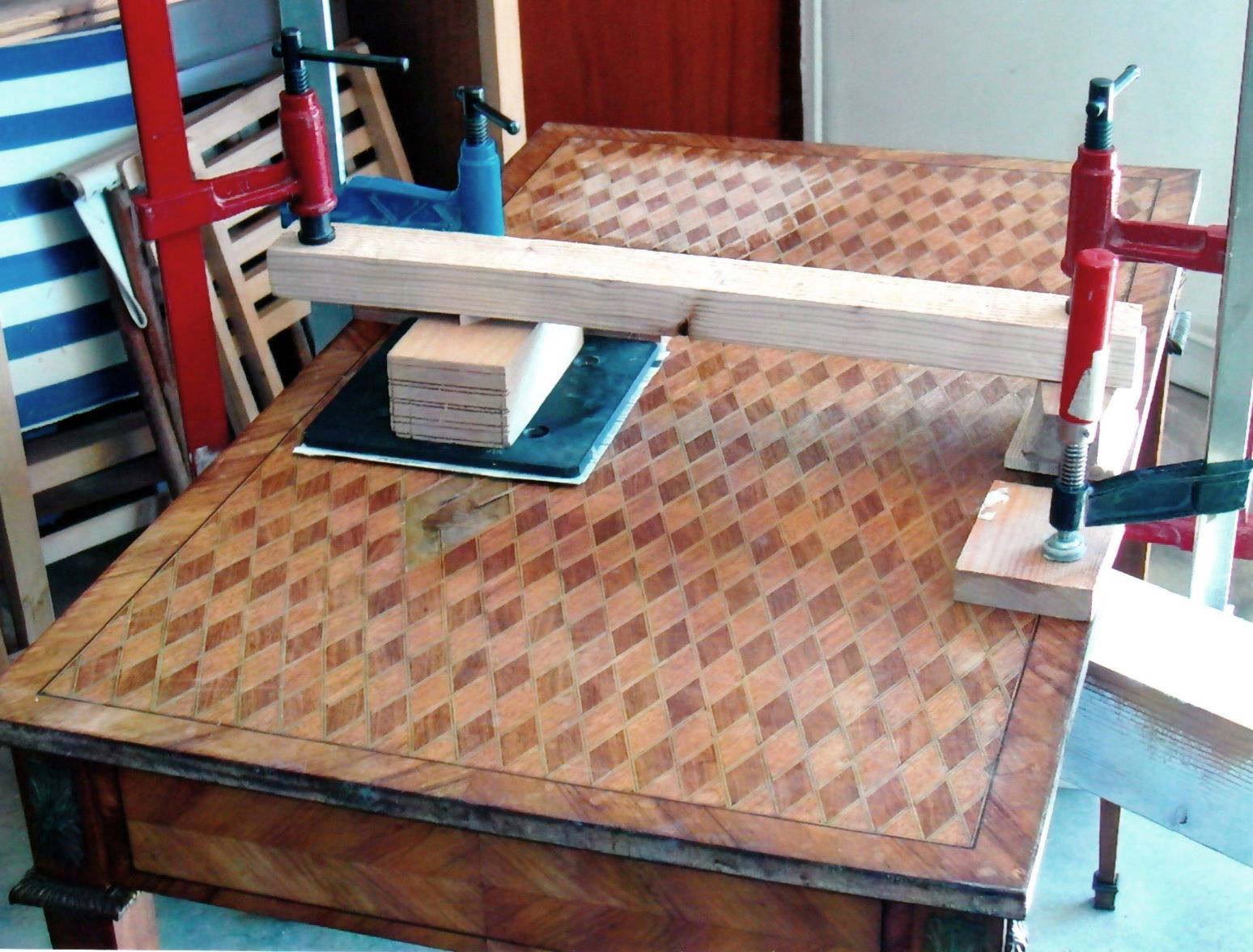 ### Remise en état d'une marqueterie