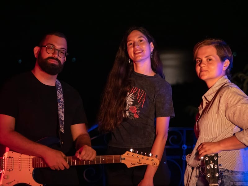 ΜΟΥΣΙΚΗ ΒΡΑΔΥΑ ΜΕ ΤΟΥΣ The Cumeans   ΕΙΣΟΔΟΣ ΕΛΕΥΘΕΡΗ