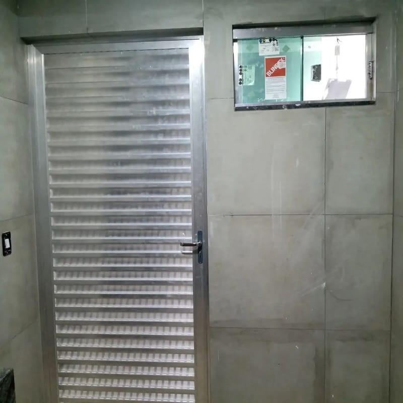 PORTAS PARA BANHEIRO