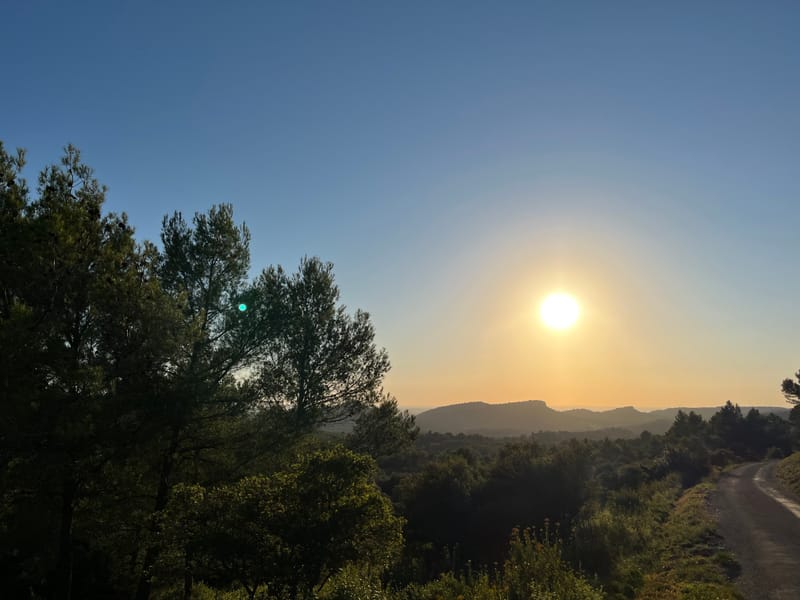 Une nature préservée et ses villages provençaux….