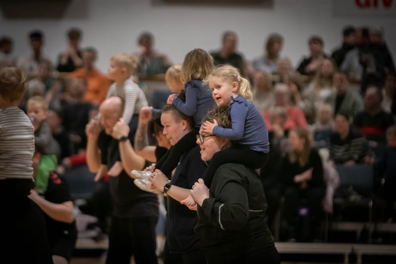 Forårsopvisning Give GIF marts 2023 vol. 2