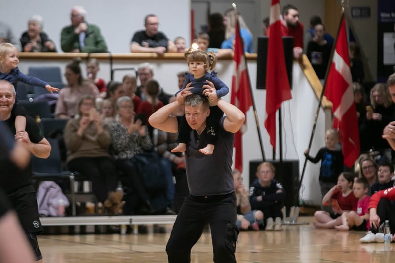 Forårsopvisning Give GIF marts 2023 vol. 2