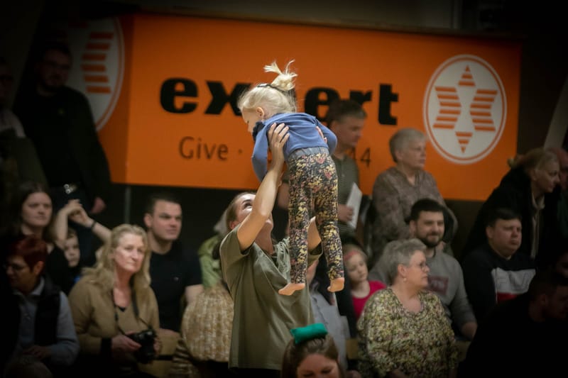 Forårsopvisning Give GIF marts 2023 vol. 2