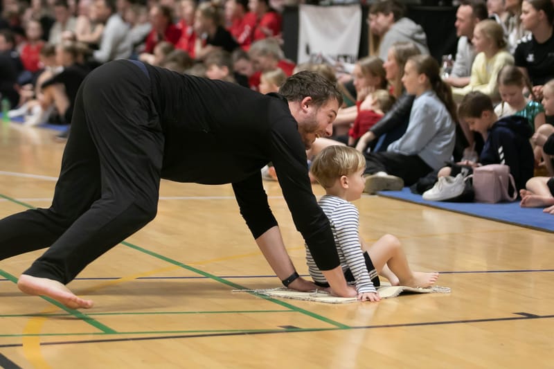 Forårsopvisning Give GIF marts 2023 vol. 2